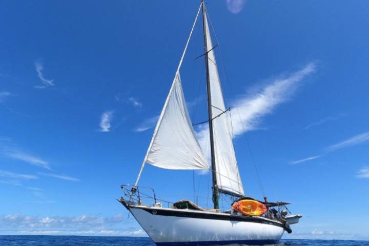 Embarcaciones hacia Islas Marías - Imagen Coyote Aventuras