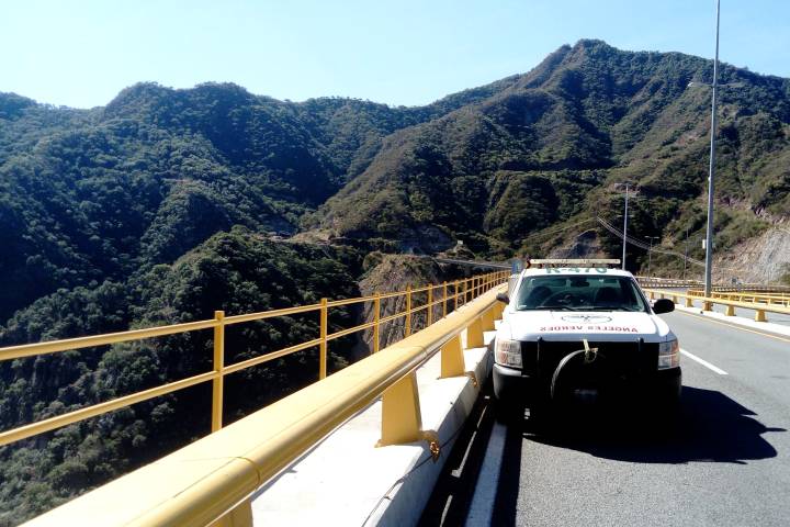 Los Ángeles Verdes en carretera a Acapulco
