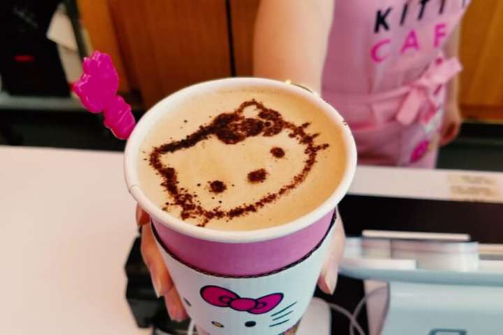 Cafeteria-Hello-Kitty-CDMX-1