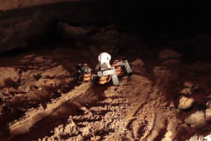 Robotos-en-el-descubrimiento-de-los-tuneles-de-Teotihuacan-Foto-de-INAH-TV