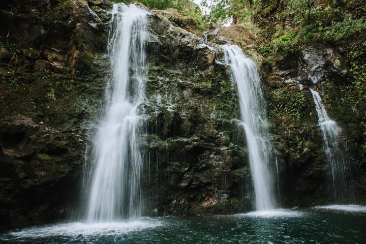 Cascadas-en-Maui-Foto-de-zane-persaud