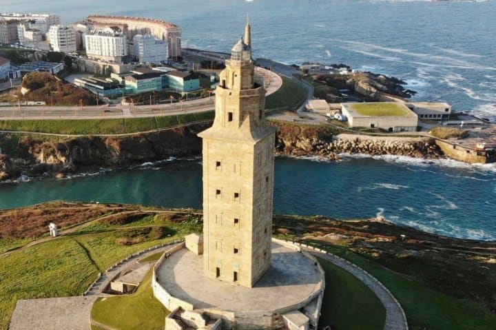 Faro de Hércules y Coruña. Foto: El Español