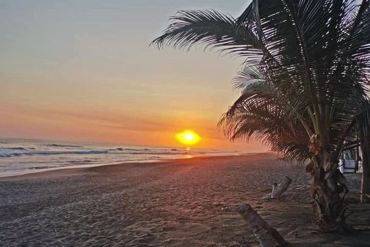 Playa El Real Colima. Foto: Facebook