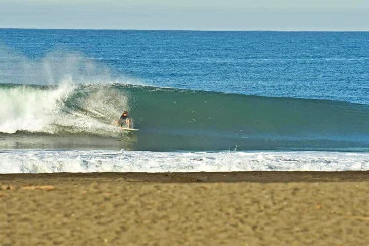 Surf en El Real Colima. Foto: Facebook