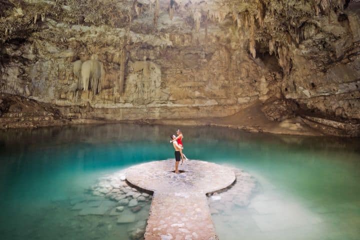 Cenotes de Tulum. Un lugar que puedes visitar con Viva Aerobus. Foto: Roaming