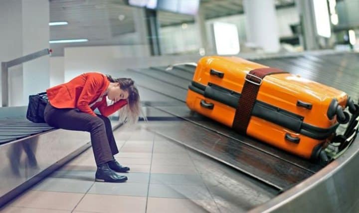 Maleta perdida en el aeropuerto. Foto: Daily Express