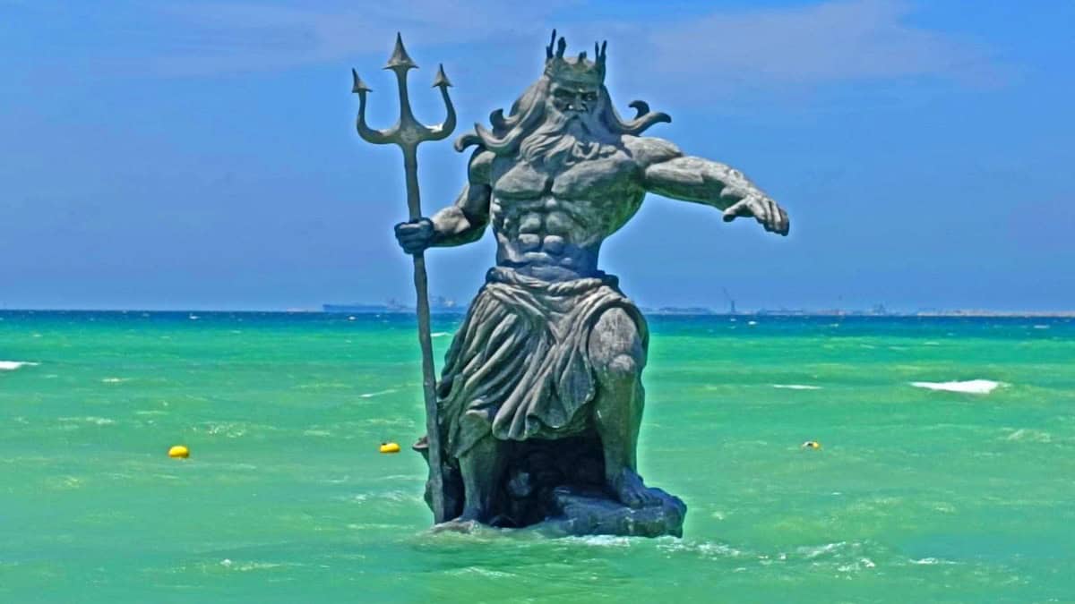PORTADA Poseidón en Yucatán