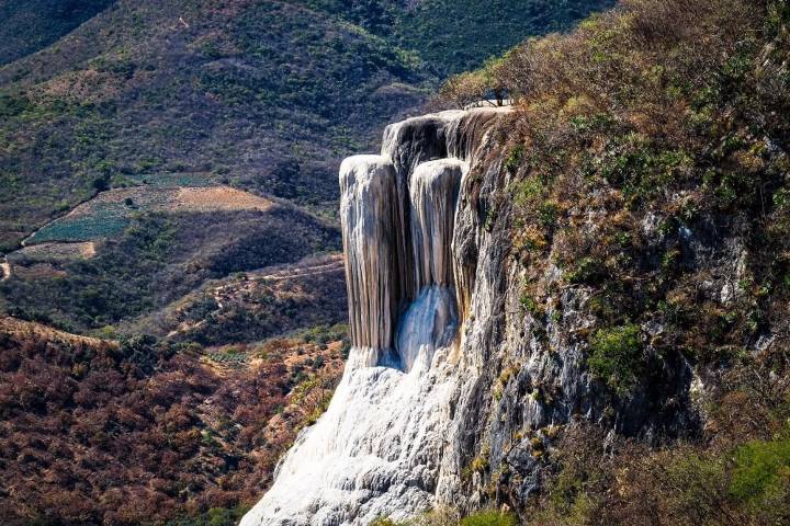 5. Cascada petrificada en Hierve el Agua. Foto - Kitti Around the World