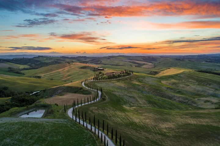 1. San Quirico d´Orcia, Italia. Foto - Luca Micheli (Unsplash)