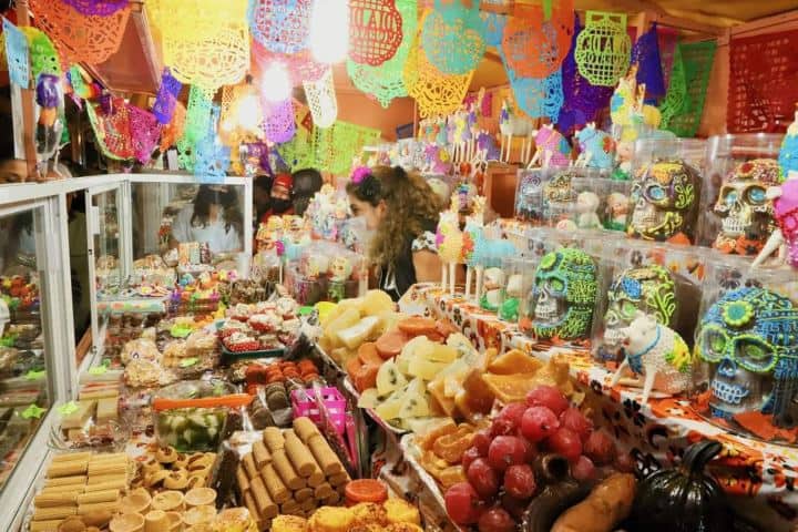 2. Puesto de dulces en la Feria del Alfeñique 2022. Foto - Ayuntamiento de Toluca