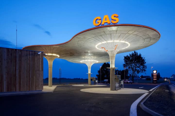 1. Gasolinera de Alter SAD en Galanta, Eslovaquia. Foto - Alas Estaciones