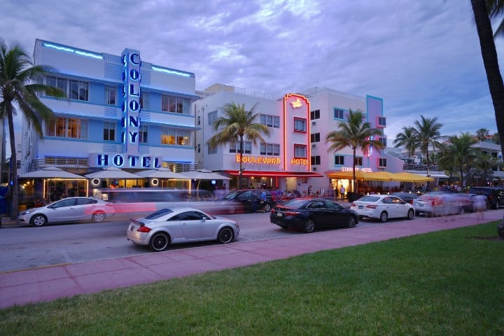 12. Calle en Miami. Foto - Tuan Nguyen (Unsplash)