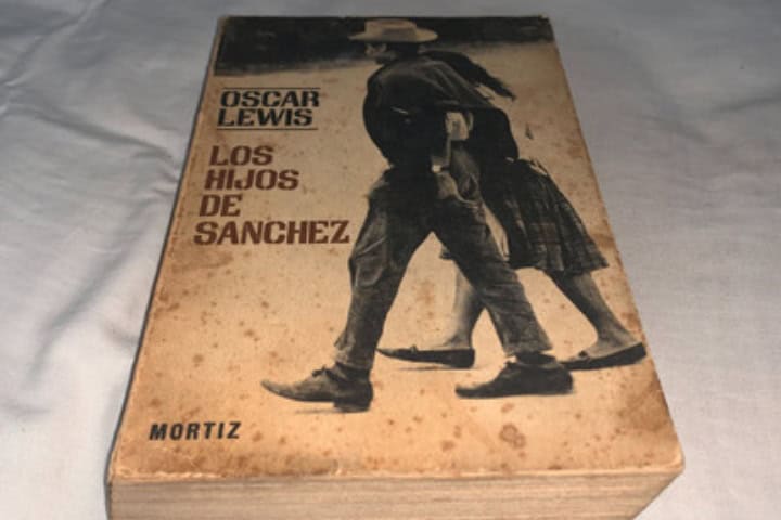 4. Los Hijos de Sánchez de Oscar Lewis. Foto - Mercado Libre