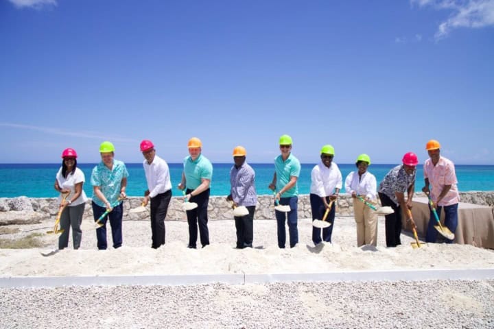 1. Inicio de la construcción del Royal Beach Club Paradise Island. Foto - Caribbean News Digital