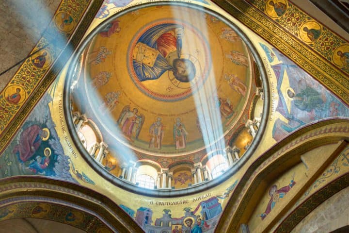 1. Catholicon de la Iglesia del Santo Sepulcro. Foto - National Geographic