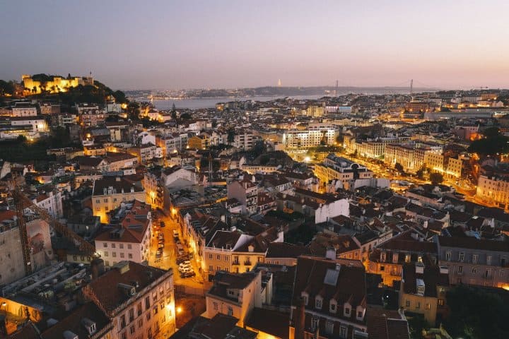 3. Ciudad de Lisboa. Foto - Andreas Brücker (Unsplash)