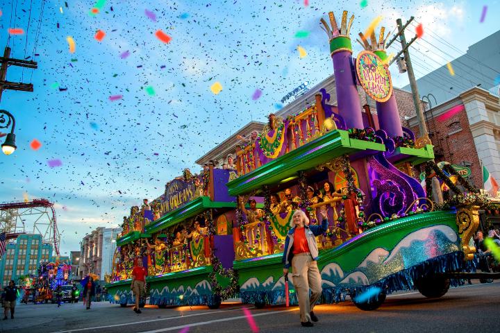 6. Mardi Gras Float Ride and Dine Experience. Foto - ParquePlaza.net