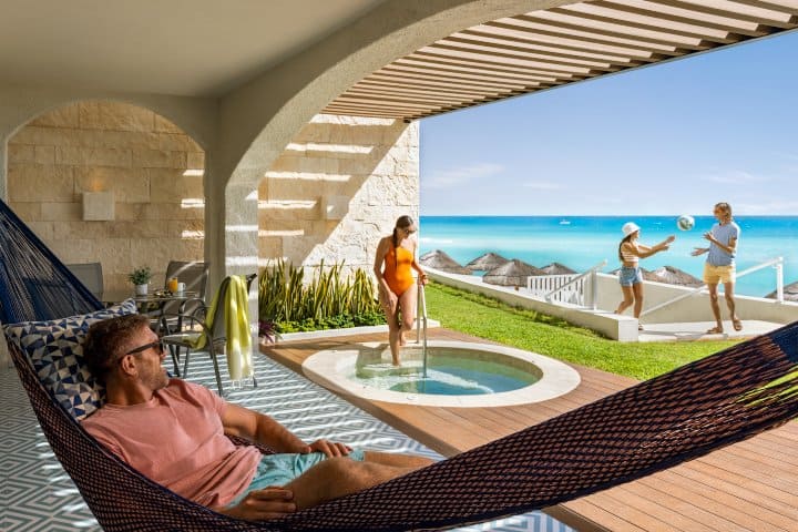 8. Huéspedes en el Hilton Cancún. Foto - Honeymoons.com