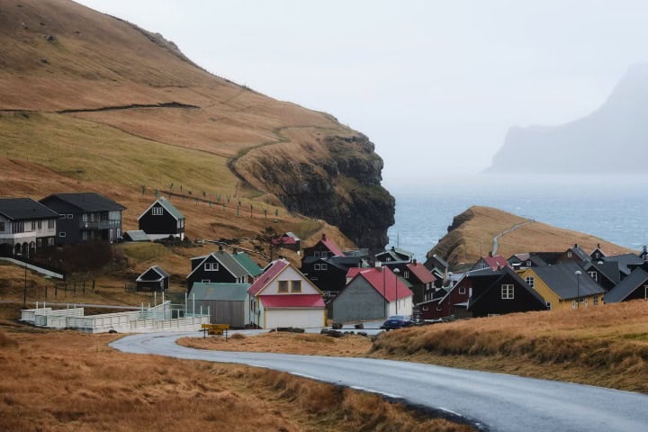 1. Eysturoy, condado de las Islas Feroe. Foto - Joshua Kettle (Unsplash)