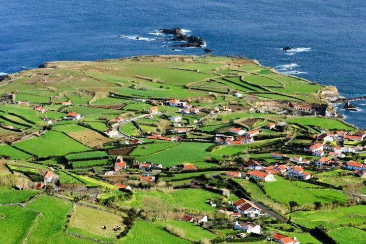 1. Isla de Flores en Portugal. Foto - Revigorate