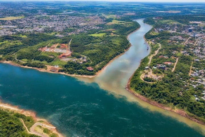 1. El Río de Paraná y sus tres fronteras. Foto - China Dialogue