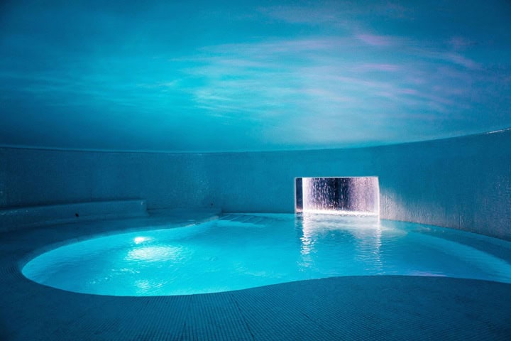 12. Piscina subterránea en antigua mansión de Pablo Escobar. Foto - r/interestingasfuck (Reddit)