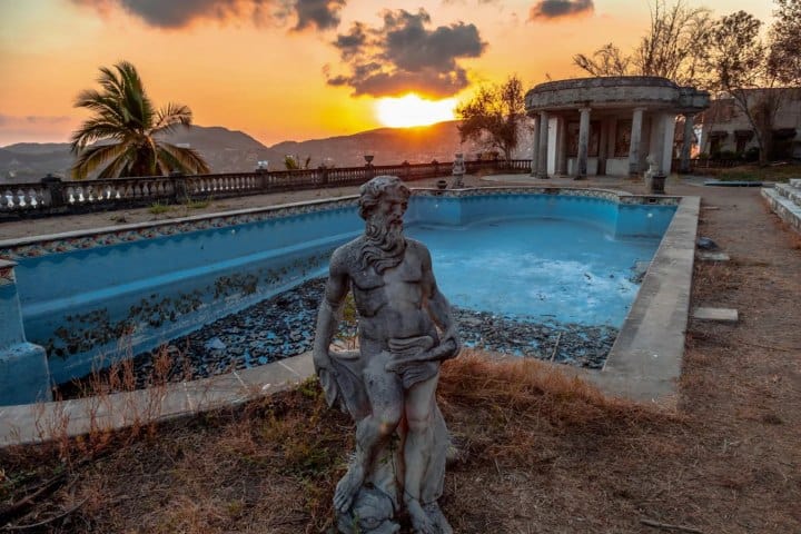 3. Piscina del Partenón. Foto - r/urbanexploration (Reddit)