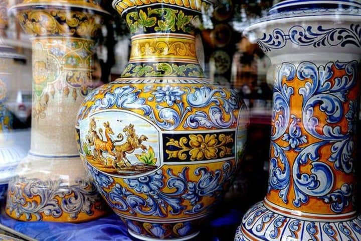 3. Piezas de talavera española. Foto - El Periódico