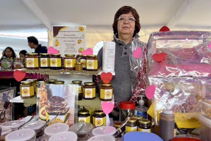 4. Venta de salsas artesanales en el Festival Amor y Mezcal. Foto - Afán Creativo (Facebook)