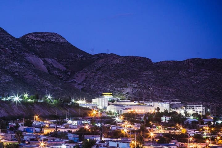 4. Naica en la noche. Foto - Industrias Peñoles