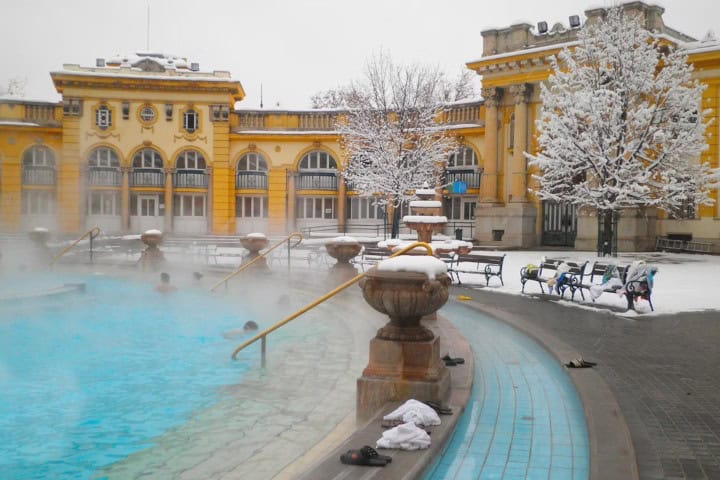 4. Balneario Széchenyi. Foto - Budapest Baths Tickets