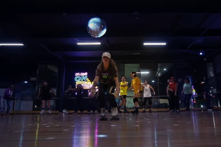 5. Clase de roller dance con Morgan Weske. Foto - Bliss on Wheels (YouTube)