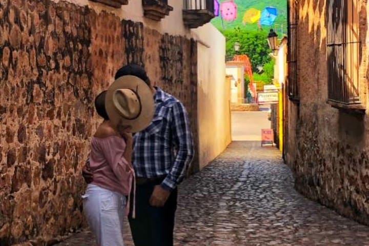 6. Foto en el Callejón. Foto - El Trenecito de Alamos (Facebook)