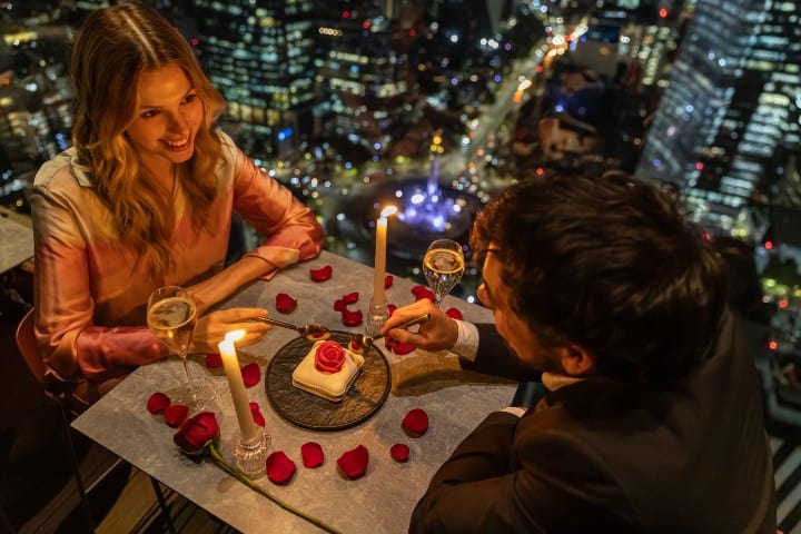 6. Cityzen Rooftop Bar en Sofitel Nuit à Paris. Foto - Nota de Prensa