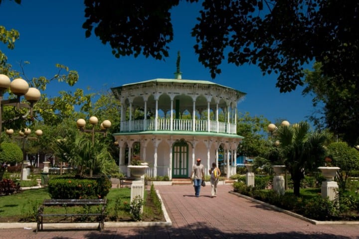 8. Parque Central de Puerto Playa en Costa Ámbar. Foto - República Dominicana