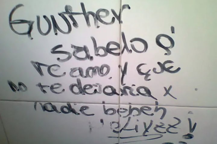 9. "Gunther, sabelo, que te amo y que no te dejaría por nadie bebe; Meliyzz" grafiti de amor. Foto - Nueva Mente