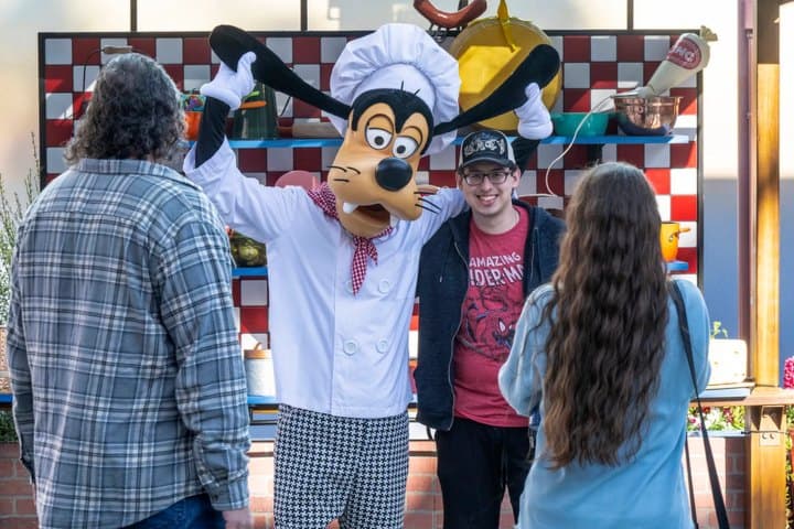 9. Chef Goofy regresa al Festival de Comida y Vinos. Foto - Orange County Register