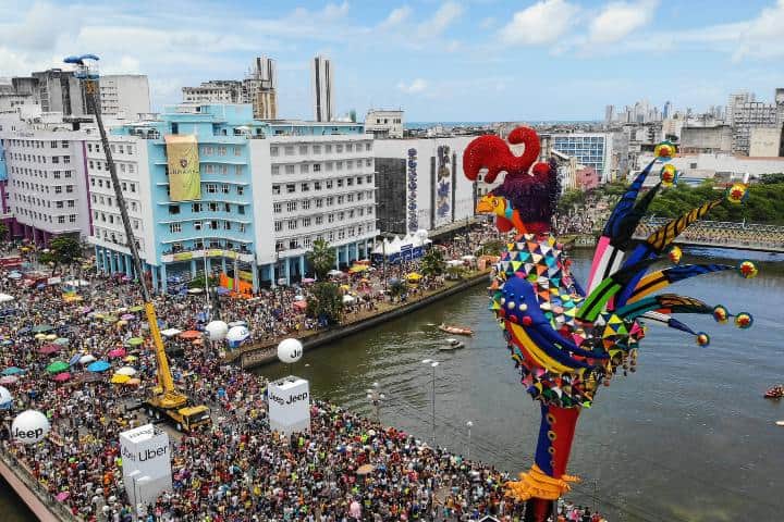 9. Galo da Madrugada. Foto - Folha - UOL