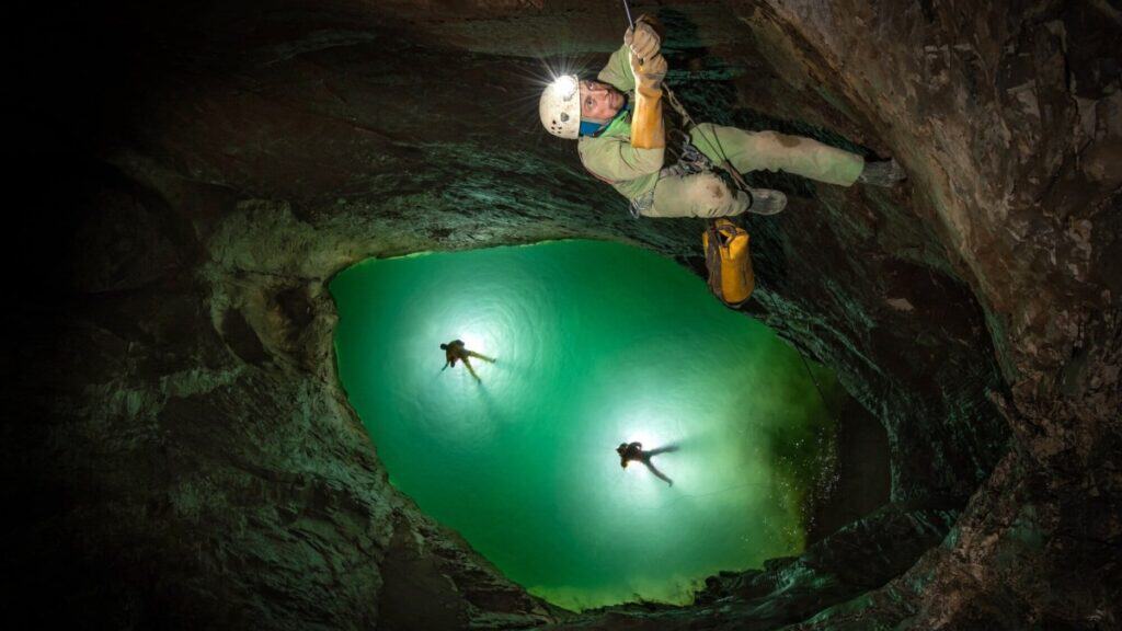 CUEVA VERYOVKINA EN ABJASIA