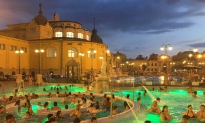 PORTADA LOS BALNEARIOS DE BUDAPEST