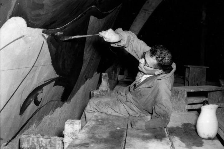 1. José Clemente Orozco pintando el mural El Apocalipsis en el Templo de Jesús Nazareno. Foto - SPR Informa