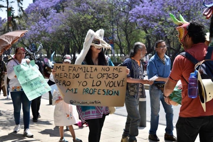 11. Desfile de artesanos. Foto - Artesanos Ciudad de México