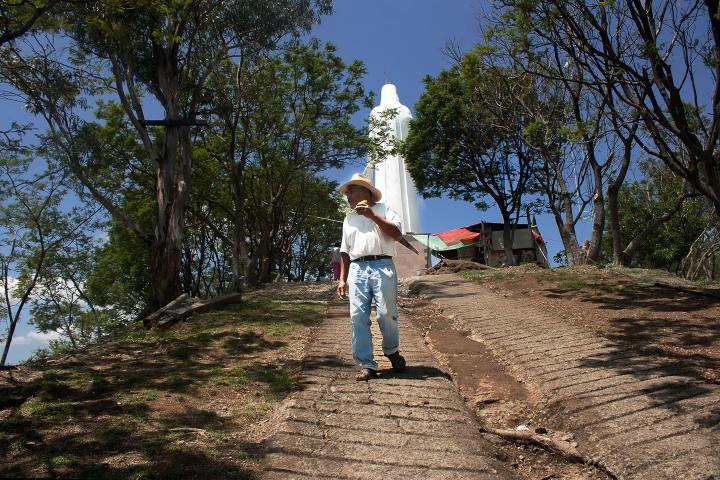 12. Monumento Cristo Resy. Foto - Heart of Mexico