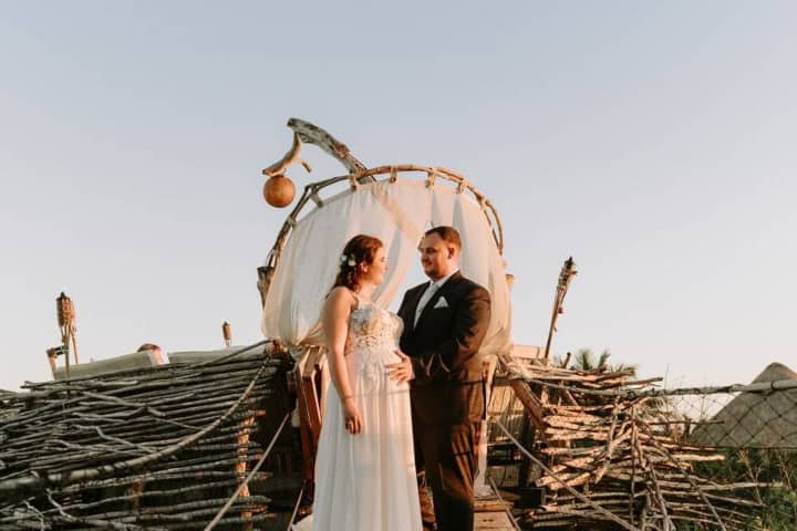 16. Pareja casandose en Azulik. Foto - Bodas