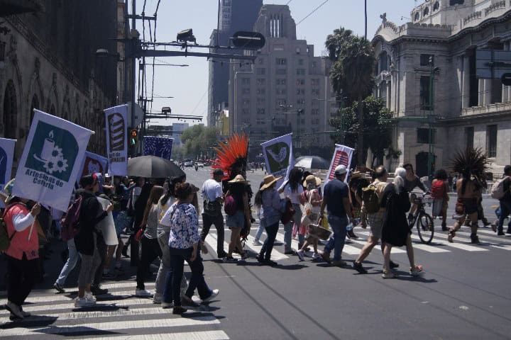 24. Desfile de Artesanos 2025. Foto - El Souvenir