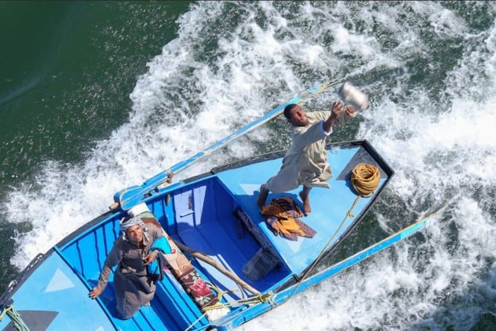 4. Pirata del Nilo recibiendo mercancía de regreso. Foto - Museo del Tigre Miao