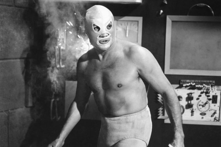 5. El Santo en la película El Santo contra los Zombies. Foto - Sitges Film Festival