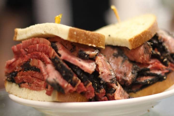 7. Sándwich de pastrami servido en Kats´z. Foto - Kats´z (Tripadvisor)