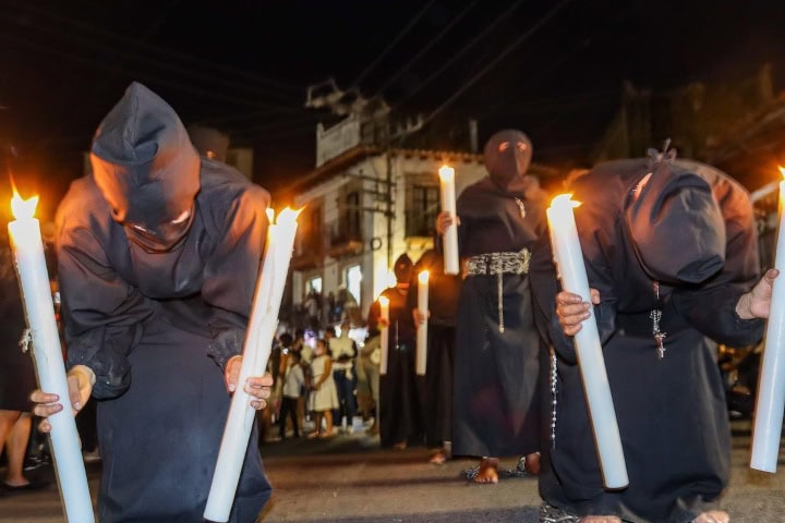 7. Procesión de las Ánimas. Foto - Latitudes Press (Facebook)