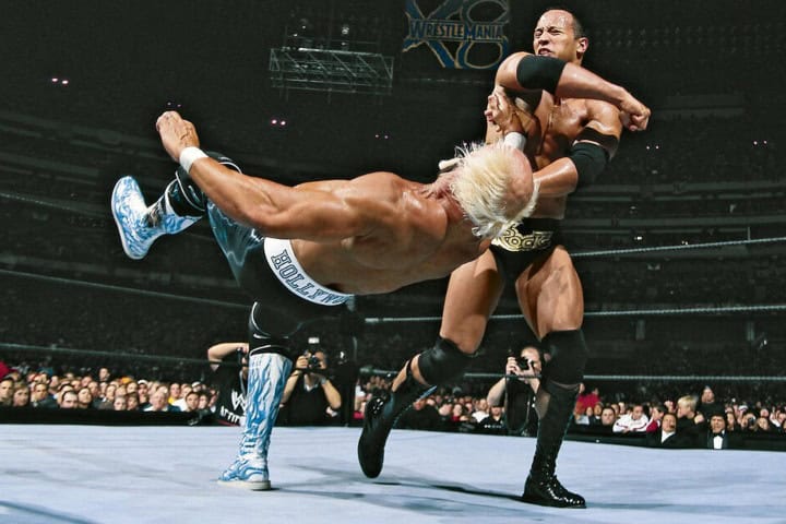 8. The Rock vs Hulk Hogan en el WrestleMania 2002. Foto - WWE